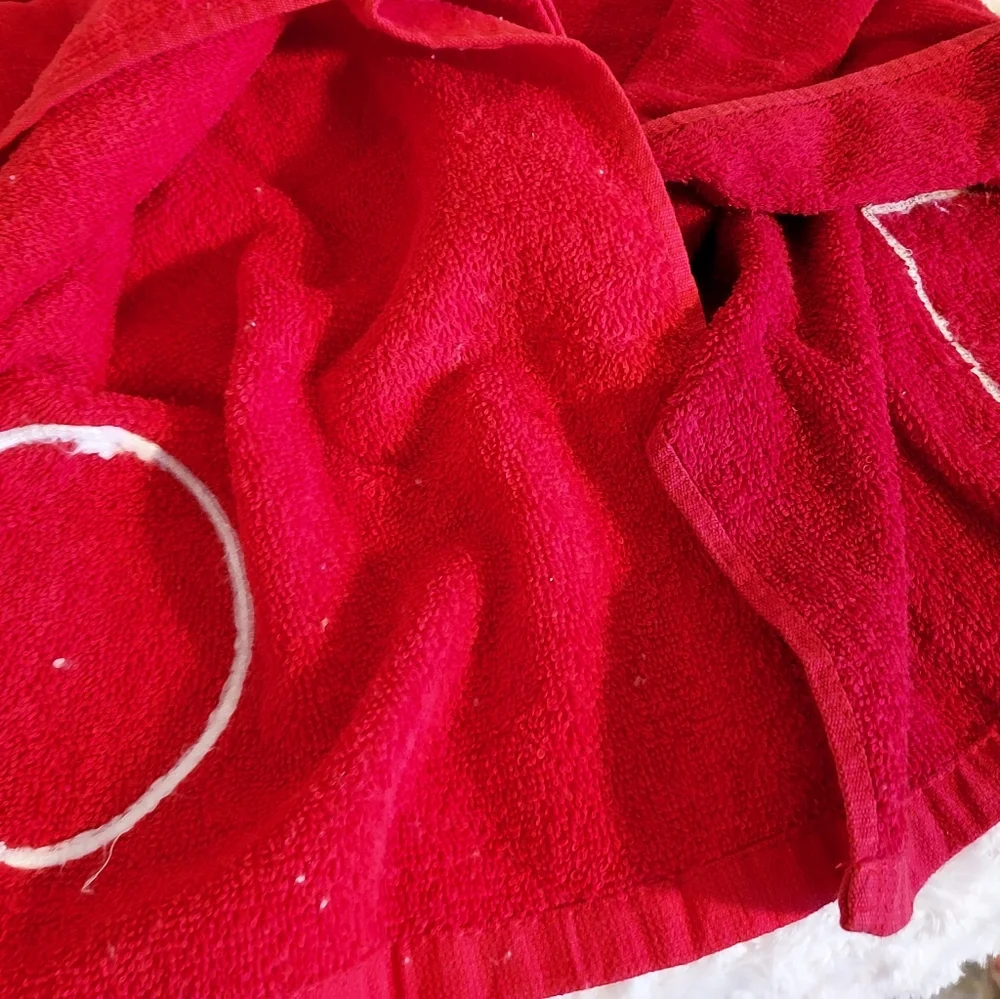 Bundle (2) Red Santa & Poinsettia kitchen towels Festive Holiday Christmas